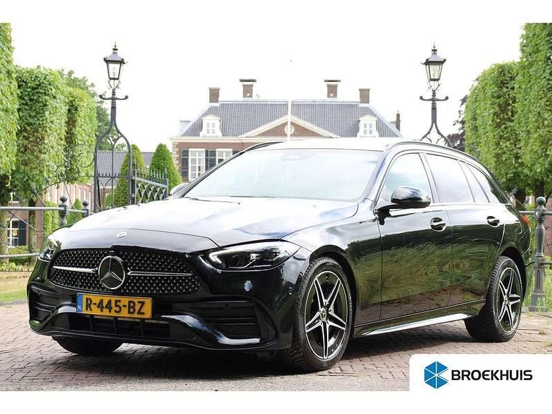 Zwart Gebruikt 2022 Mercedes C300e AMG Stationwagen | € 39.800 (Eerlijke prijs) - Afbeelding 1/4