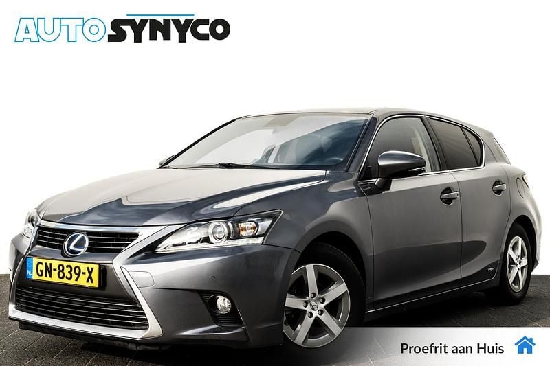 Grijs Gebruikt 2015 Lexus CT200h Business Edition Hatchback | € 14.450 (Eerlijke prijs) - Afbeelding 1/4