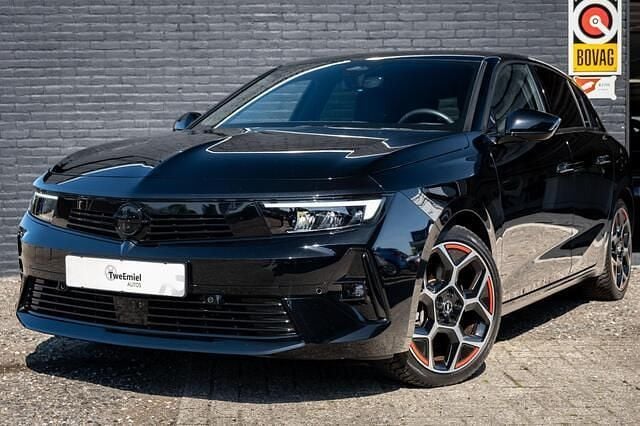 Zwart Gebruikt 2022 Opel Astra GS Line Hatchback | € 23.950 (Super prijs) - Afbeelding 1/4