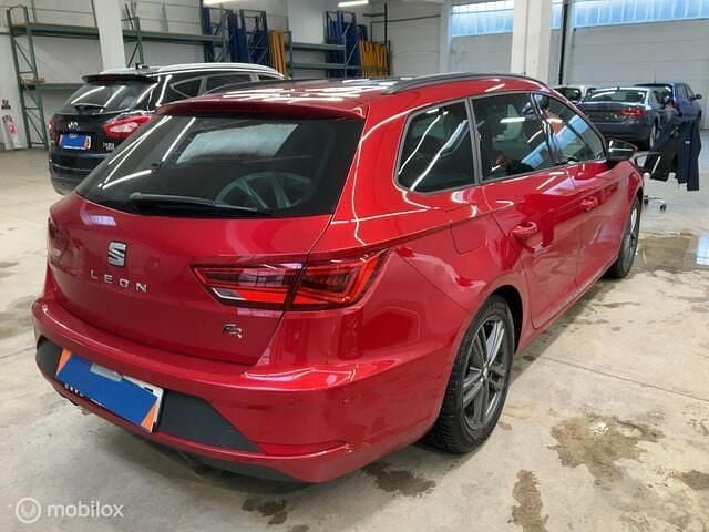 Occasion Seat Leon ST Beats 189 PK (139 kW) 2018 Rood (metallic) Stationwagen