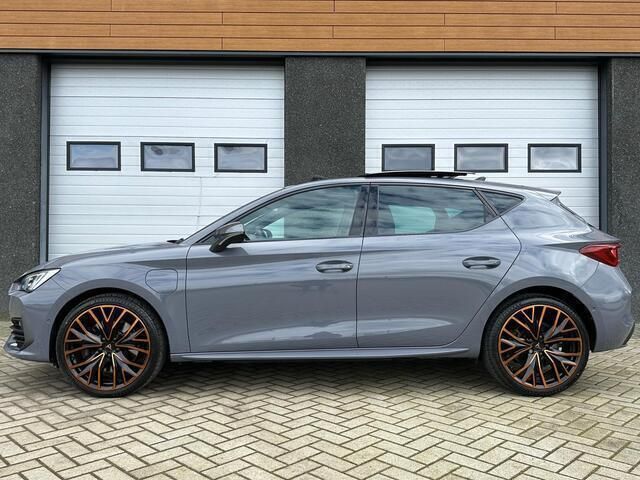 Occasion Cupra Leon VZ2 245 PK (180 kW) 2021 Grijs Hatchback