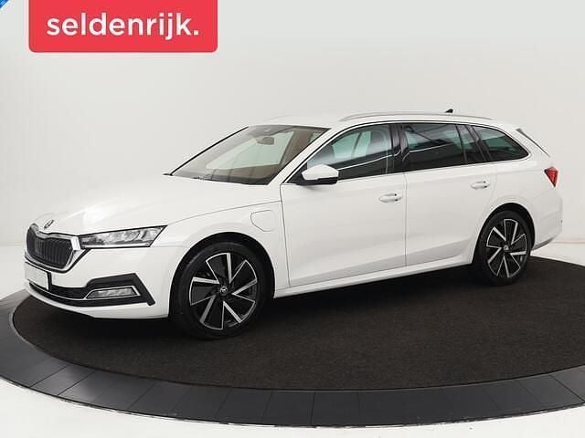 Wit Gebruikt 2021 Skoda Octavia Business Line Stationwagen | € 20.400 (Goede deal) - Afbeelding 1/4