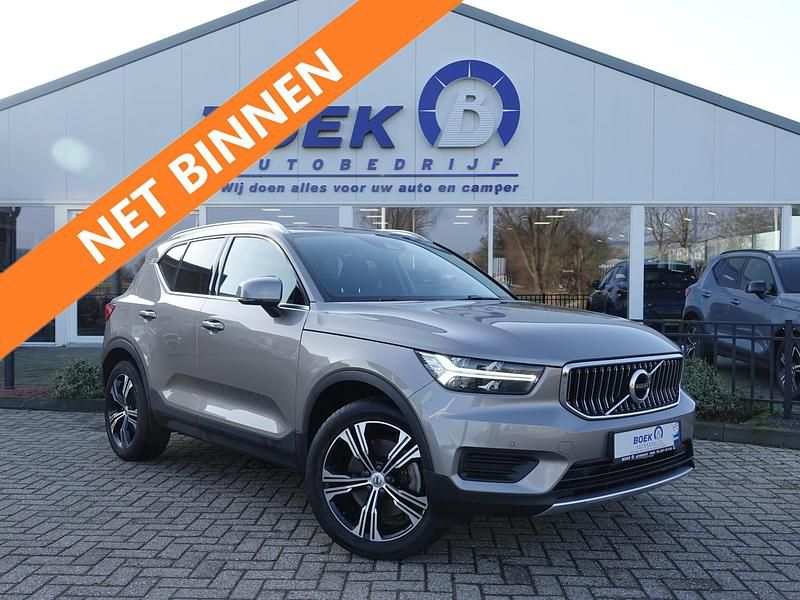 Grijs Occasion 2021 Volvo XC40 Inscription SUV | € 27.790 (Eerlijke prijs) - Afbeelding 1/4