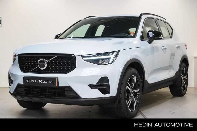 Blauw Gebruikt 2024 Volvo XC40 Plus SUV | € 44.995 (Eerlijke prijs) - Afbeelding 1/4