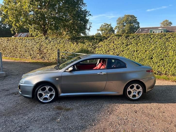 Occasion Alfa Romeo GT 166 PK (122 kW) 2005 Coupé