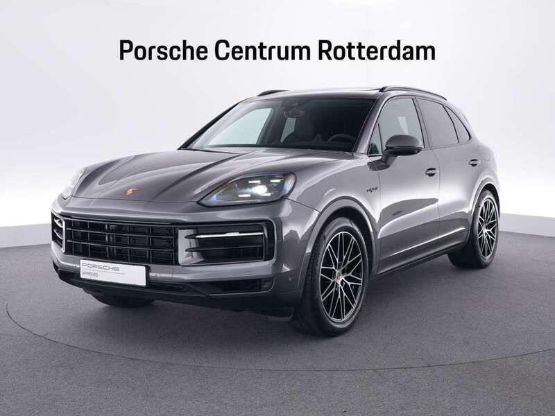 Grijs Gebruikt 2024 Porsche Cayenne SUV | € 132.900 - Afbeelding 1/4