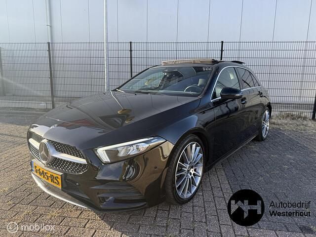 Occasion Mercedes A220 AMG line 190 PK (139 kW) 2019 Zwart Hatchback