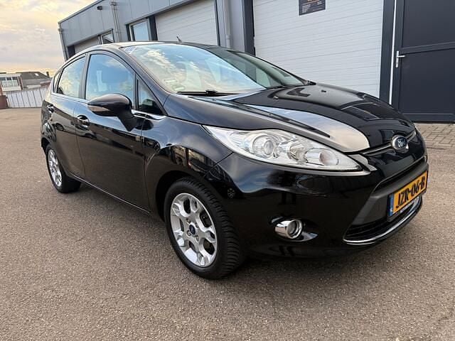 Occasion Ford Fiesta Titanium 82 PK (60 kW) 2012 Zwart (metallic) Hatchback