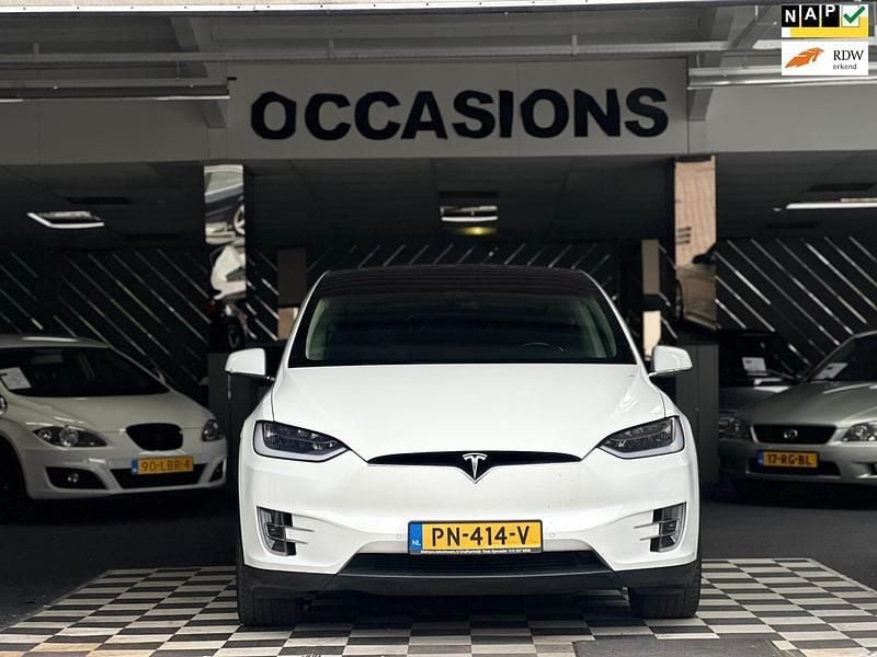 Wit Gebruikt 2017 Tesla Model X SUV | € 32.500 (Eerlijke prijs) - Afbeelding 1/4