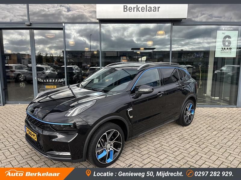 Zwart Gebruikt 2023 Lynk & Co 01 SUV | € 26.445 (Eerlijke prijs) - Afbeelding 1/4