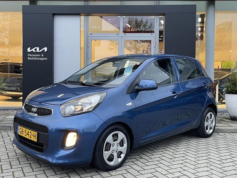 Blauw (metallic) Occasion 2015 Kia Picanto Comfort Hatchback | € 7.950 (Eerlijke prijs) - Afbeelding 1/4