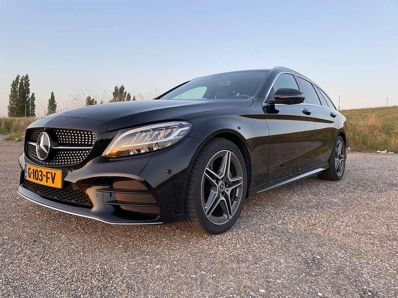 Zwart Gebruikt 2019 Mercedes C160 AMG Coupé | € 23.900 (Eerlijke prijs) - Afbeelding 1/4