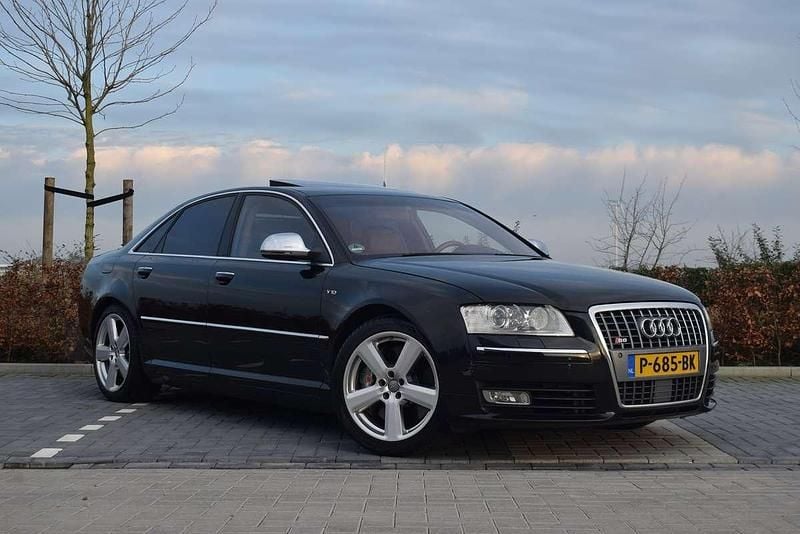 Zwart Occasion 2009 Audi S8 Advanced Sedan | € 10.950 - Afbeelding 1/4