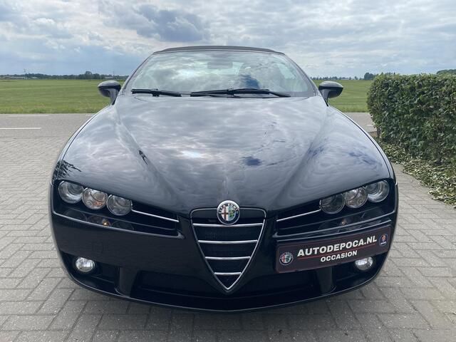 Occasion Alfa Romeo Spider 200 PK (147 kW) 2010 , metallic lak Cabriolet