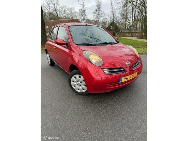 Rood Gebruikt 2005 Nissan Micra Acenta Hatchback | € 1.250 (Eerlijke prijs) - Afbeelding 1/4