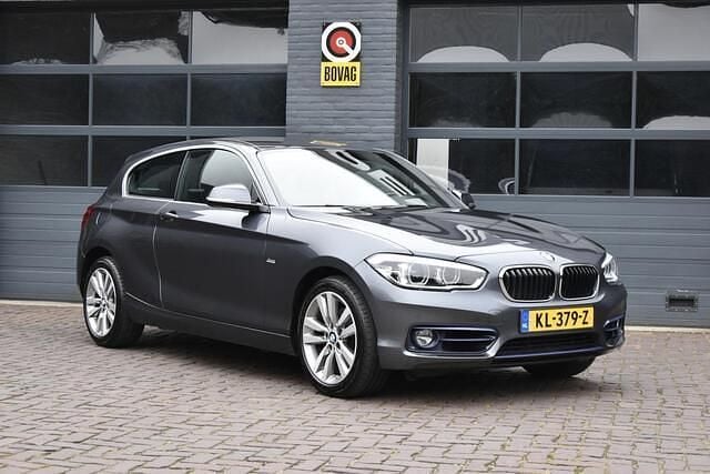 Occasion BMW 120 Executive 184 PK (135 kW) 2016 Grijs (metallic) Hatchback