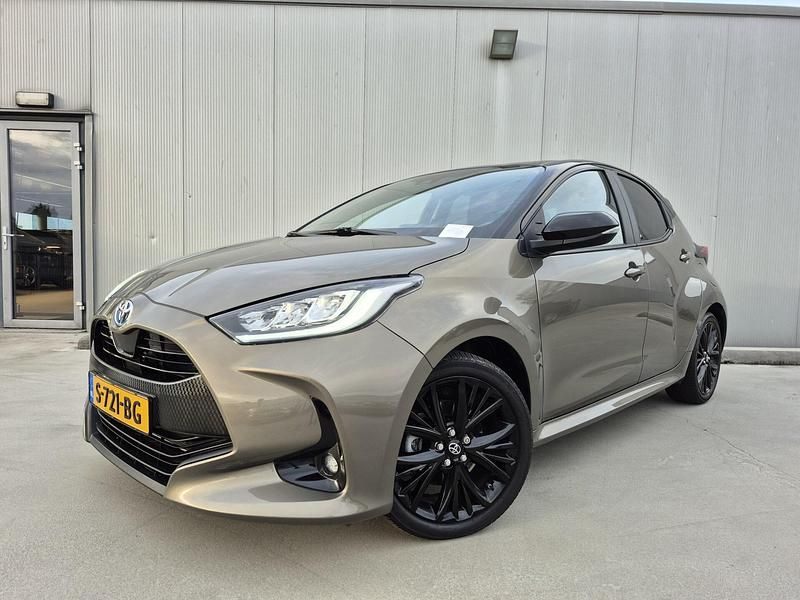 Groen Gebruikt 2023 Toyota Yaris Hatchback | € 24.499 (Eerlijke prijs) - Afbeelding 1/4