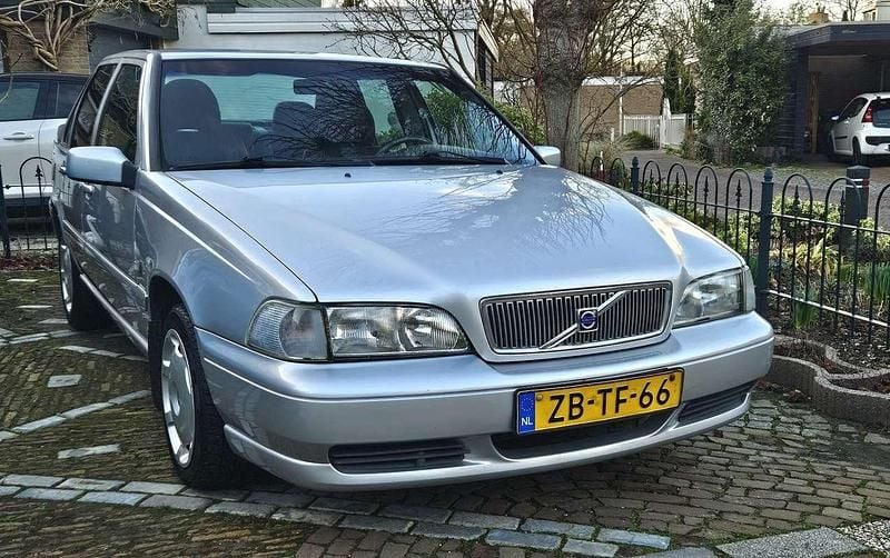 Grijs Gebruikt 1999 Volvo S70 Sedan | € 1.350 - Afbeelding 1/4
