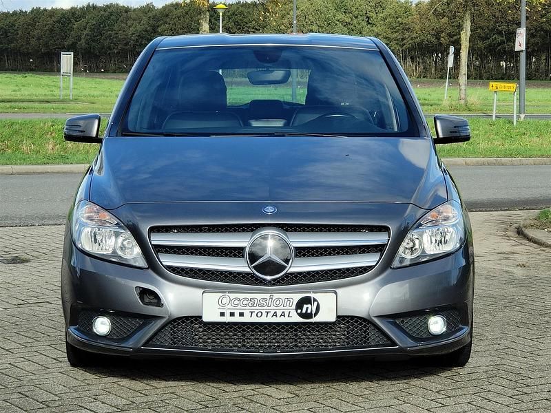 Occasion Mercedes B180 Ambition 123 PK (90 kW) 2012 Grijs MPV