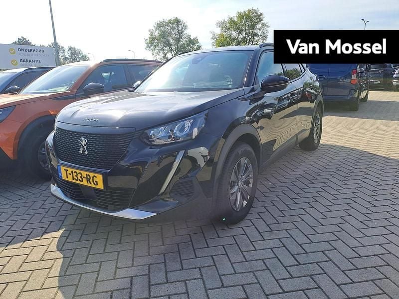 Zwart Gebruikt 2023 Peugeot e-2008 Style SUV | € 19.940 (Goede deal) - Afbeelding 1/4