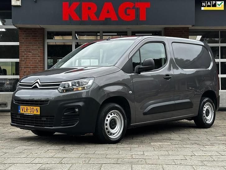 Grijs Occasion 2021 Citroën Berlingo MPV | € 10.950 (Eerlijke prijs) - Afbeelding 1/4