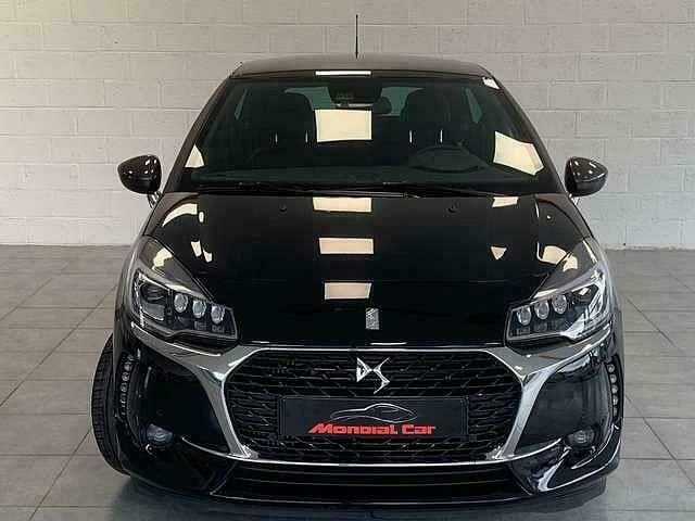 Occasion DS Automobiles DS3 So Chic 110 PK (80 kW) 2018 Zwart Sedan