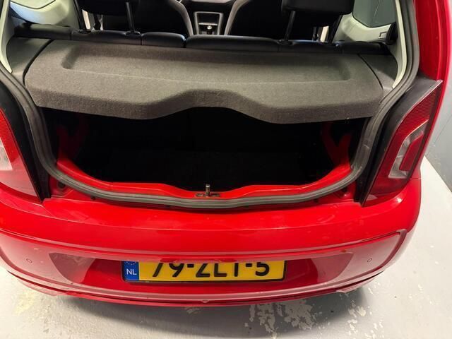 Occasion VW up! high up! 75 PK (55 kW) 2013 Rood Hatchback