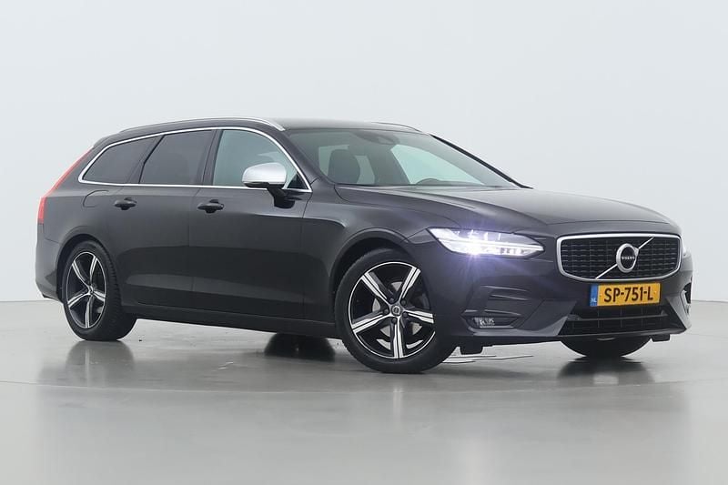 Zwart Gebruikt 2018 Volvo V90 R-Design Stationwagen | € 18.400 (Iets duurder) - Afbeelding 1/1
