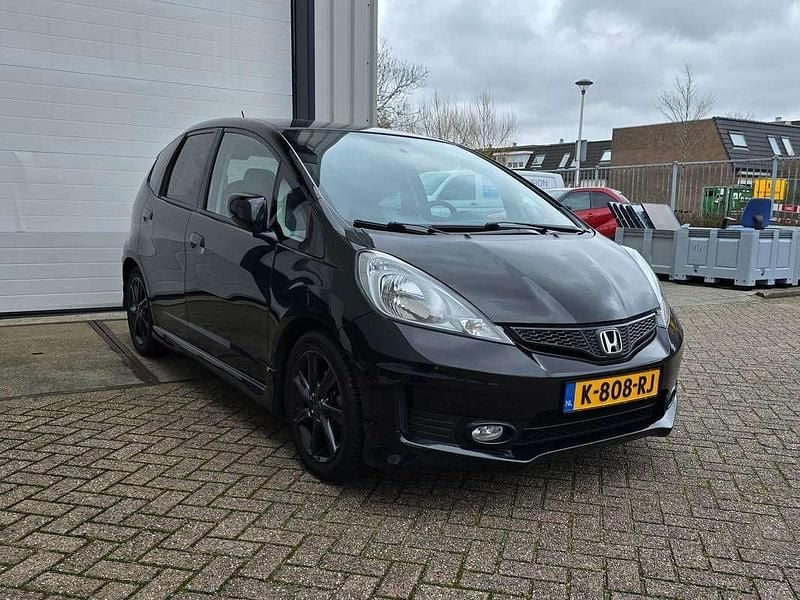 Zwart Gebruikt 2013 Honda Jazz SI Hatchback | € 10.000 (Iets duurder) - Afbeelding 1/4