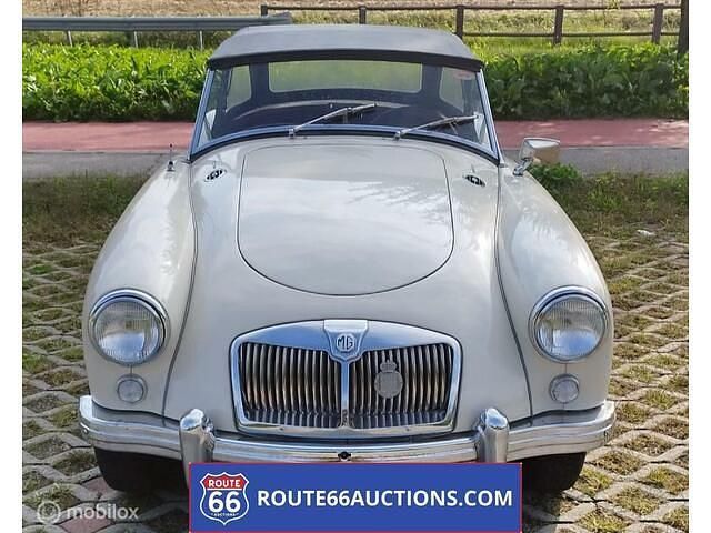 Wit Gebruikt 1959 MG MGA Cabriolet | € 16.200 - Afbeelding 1/4