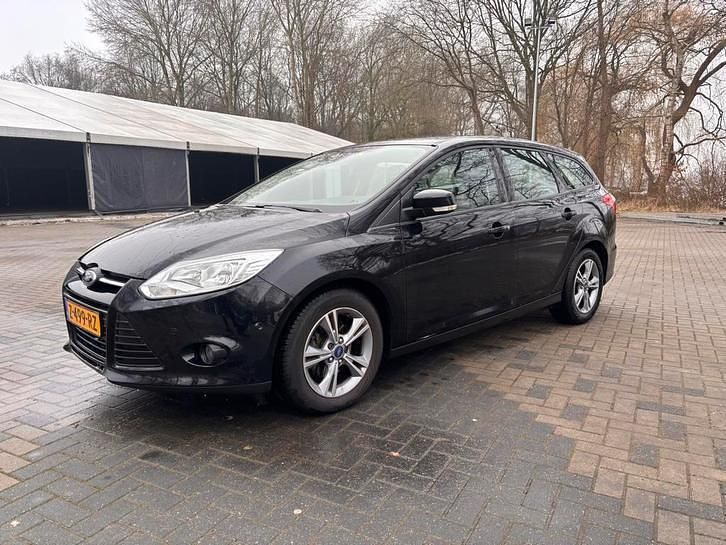 Occasion 2013 Ford Focus Stationwagen | € 2.950 (Goede deal) - Afbeelding 1/4