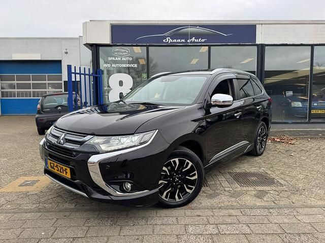 Zwart Gebruikt 2015 Mitsubishi Outlander Instyle SUV | € 14.950 (Iets duurder) - Afbeelding 1/4