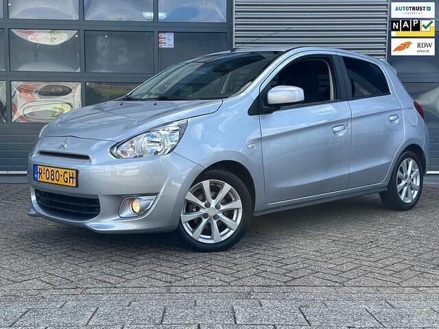 Grijs Gebruikt 2014 Mitsubishi Space Star Instyle Hatchback | € 7.950 (Eerlijke prijs) - Afbeelding 1/4
