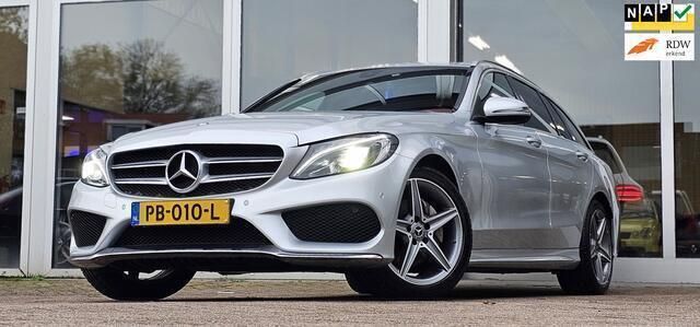 Grijs, metallic lak Gebruikt 2017 Mercedes C180 Sport Edition Stationwagen | € 17.494 (Goede deal) - Afbeelding 1/4