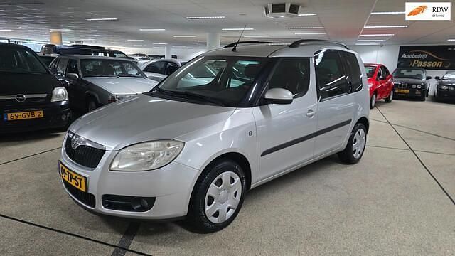 Grijs Gebruikt 2007 Skoda Roomster Style MPV | € 2.950 (Eerlijke prijs) - Afbeelding 1/4