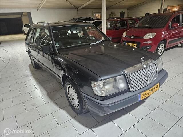 Occasion Mercedes E230 132 PK (97 kW) 1986 Zwart Sedan