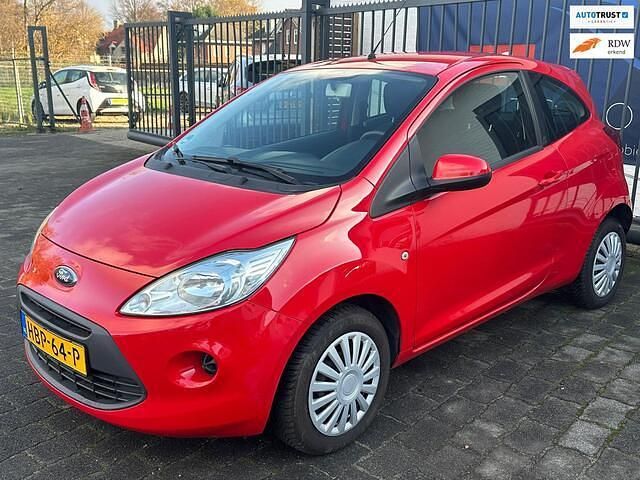 Rood Occasion 2014 Ford Ka Style Hatchback | € 4.288 (Eerlijke prijs) - Afbeelding 1/4