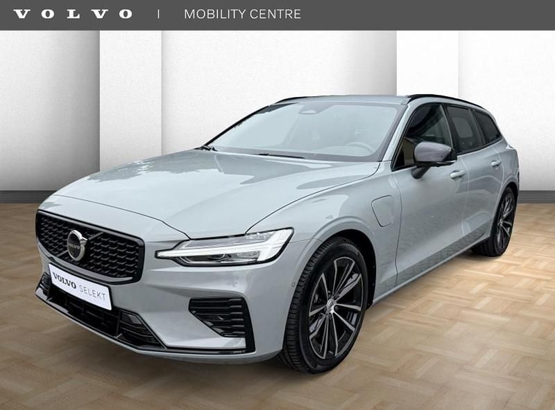 Grijs Occasion 2025 Volvo V60 Plus Stationwagen | € 44.950 (Eerlijke prijs) - Afbeelding 1/4