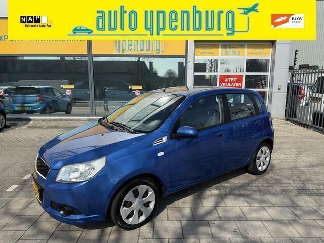 Blauw, metallic lak Gebruikt 2010 Chevrolet Aveo LS Hatchback | € 3.950 (Iets duurder) - Afbeelding 1/4