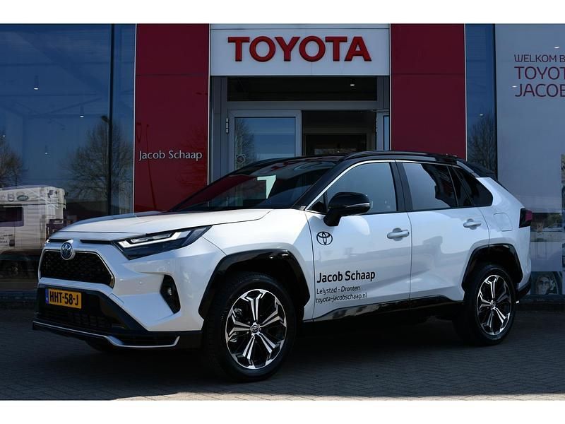 Wit Gebruikt 2025 Toyota RAV4 Style SUV | € 52.999 (Eerlijke prijs) - Afbeelding 1/4