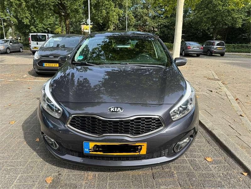 Gebruikt 2012 Kia Ceed Sedan | € 5.200 (Goede deal) - Afbeelding 1/4