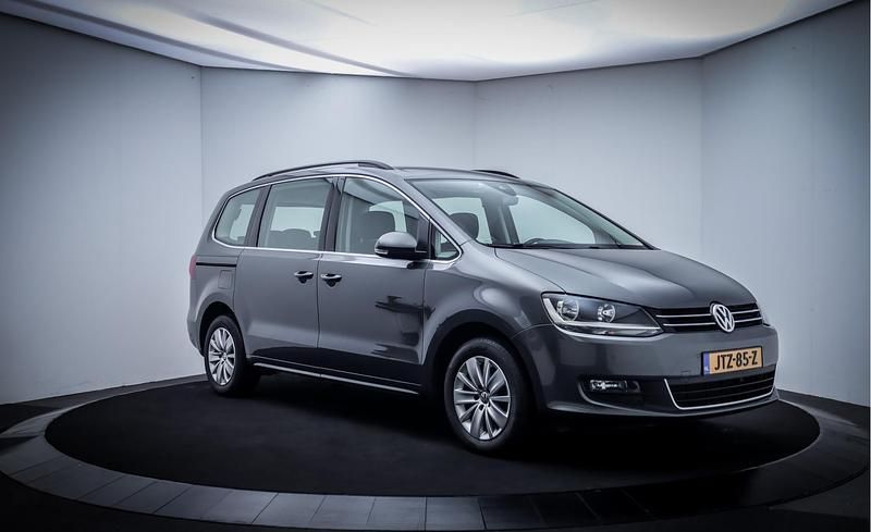 Occasion VW Sharan Comfortline 150 PK (110 kW) 2021 Grijs MPV