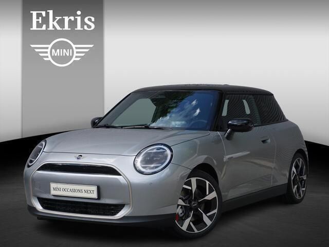 Grijs Gebruikt 2025 Mini Cooper Comfort Hatchback | € 36.950 - Afbeelding 1/4