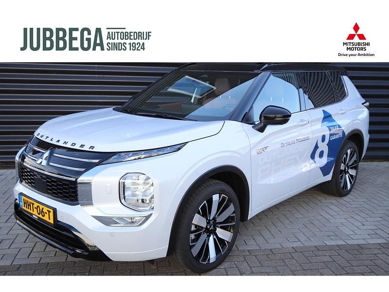 Wit Gebruikt 2025 Mitsubishi Outlander Instyle SUV | € 58.995 - Afbeelding 1/4