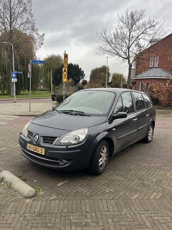 Grijs Occasion 2008 Renault Scénic MPV | € 600 (Super prijs) - Afbeelding 1/4