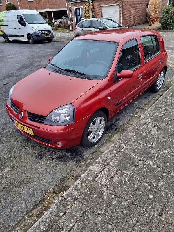 Occasion 2005 Renault Clio II Sedan | € 1.250 (Eerlijke prijs) - Afbeelding 1/4