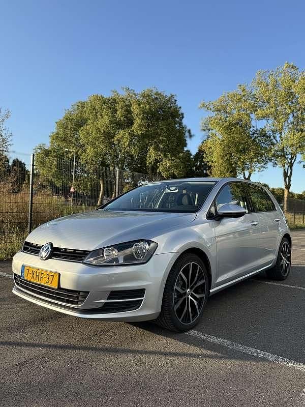 Grijs Gebruikt 2014 VW Golf VII Trendline Stationwagen | € 11.500 (Eerlijke prijs) - Afbeelding 1/4