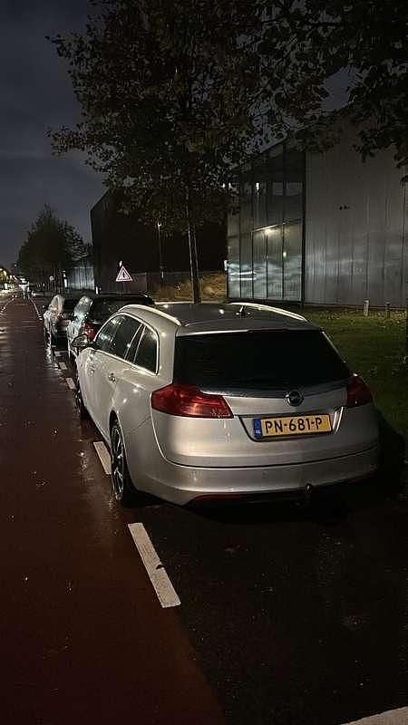 Grijs Gebruikt 2010 Opel Insignia Sport Stationwagen | € 2.500 (Goede deal) - Afbeelding 1/4
