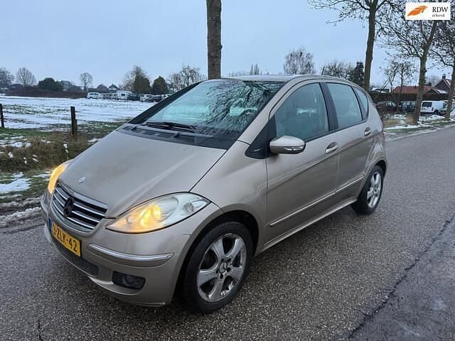 Grijs Occasion 2006 Mercedes A180 Avantgarde MPV | € 1.650 (Eerlijke prijs) - Afbeelding 1/4