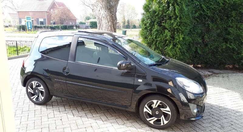 Zwart Gebruikt 2010 Renault Twingo Dynamique Hatchback | € 1.500 (Super prijs) - Afbeelding 1/4